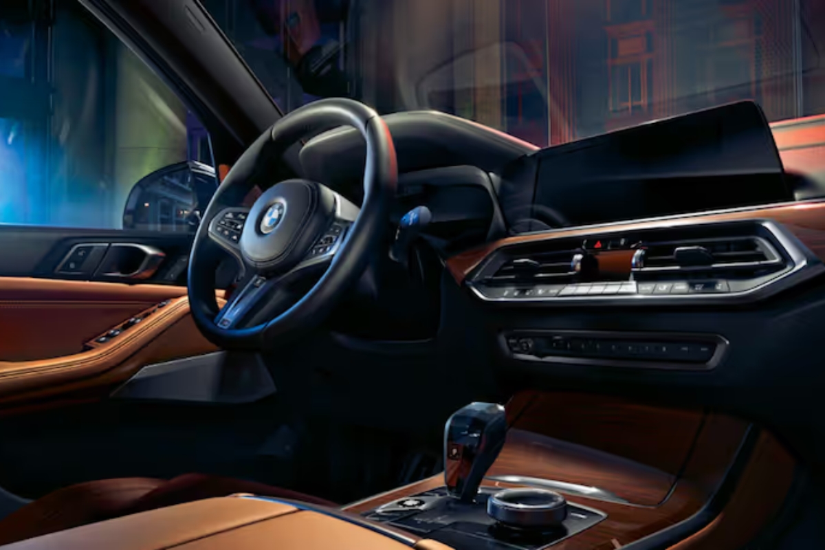 BMW X5: A 5-Seater SUV with Air Suspension, 645L Boot and All the Luxury You Deserve