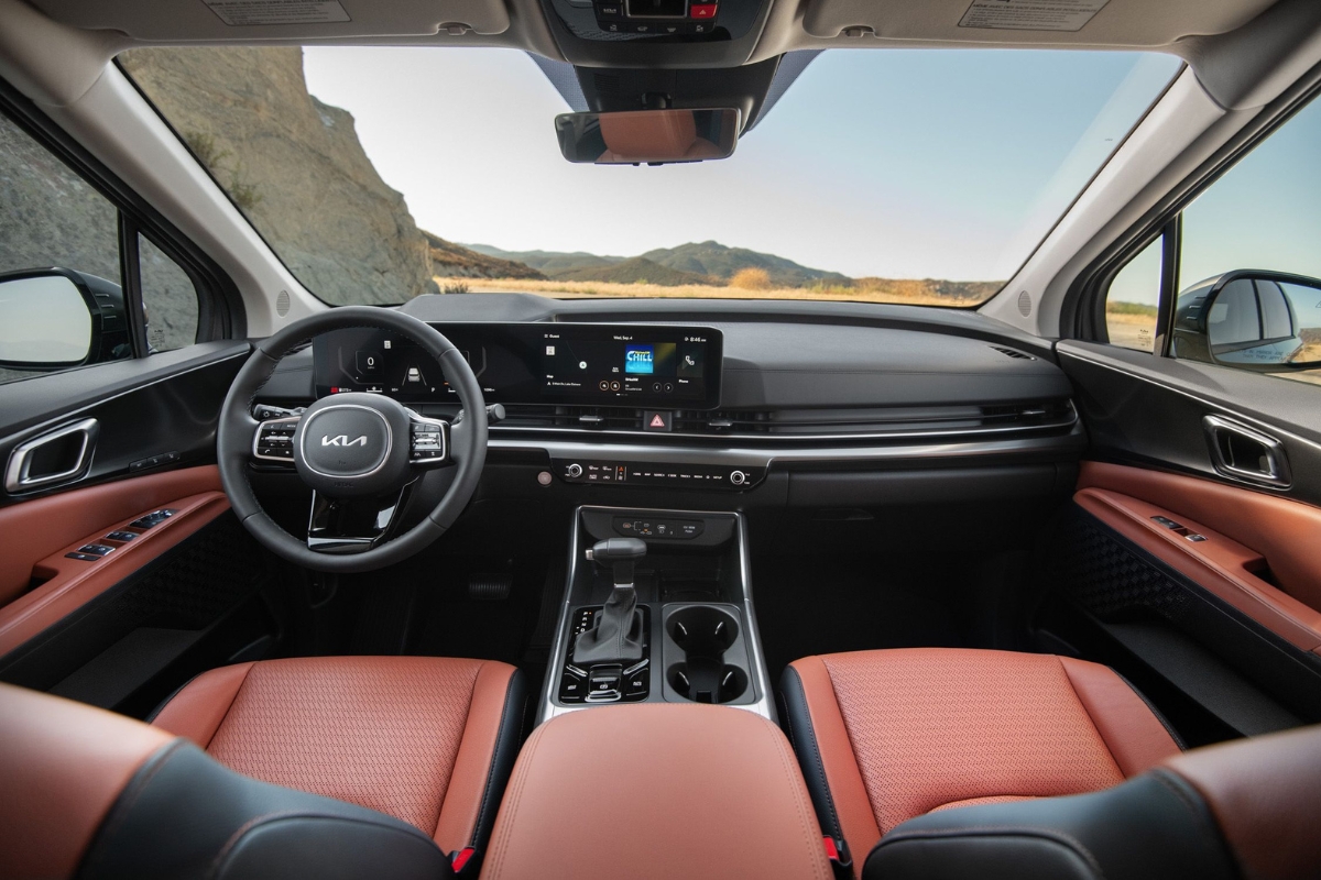 Kia Carnival: ₹63.91 लाख में प्रीमियम परिवारिक एमयूवी, दमदार फीचर्स के साथ