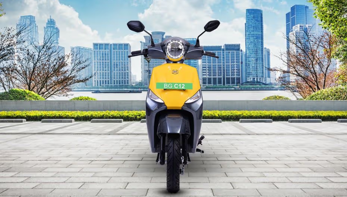 BGauss C12i Review: Lightweight Electric Scooter with 62 kmph Speed and Fast Charging under 1 Lakh